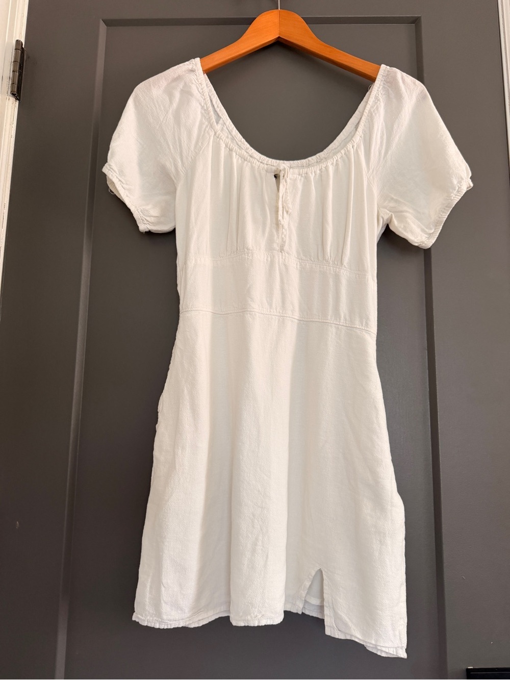 Abercrombie & Fitch White Scoop-Neck Short Sleeve Tunic